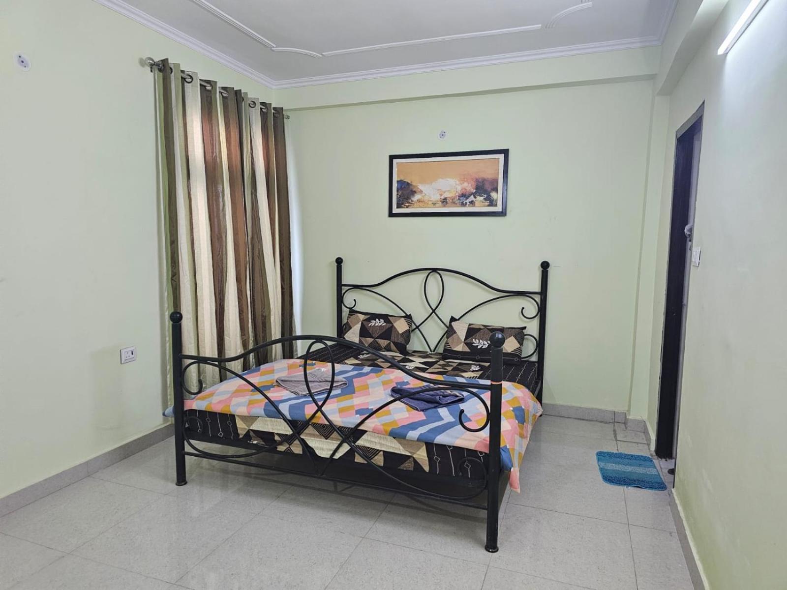 6 Bhk In Krishna Nagar Lko6bhk 401l&402r Apartment *